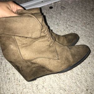 Faux suede booties women’s size 6